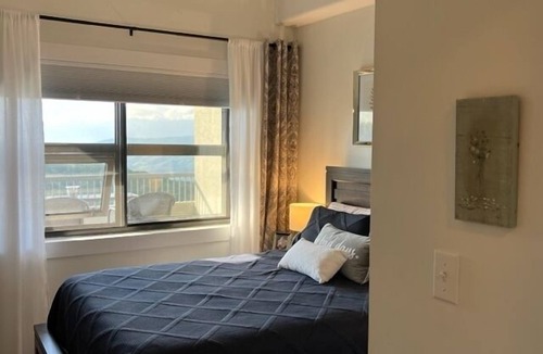 Sugar Mountain Condo | Sugar In The Sky - Quiet End Unit w/Air Conditioning & Work Space