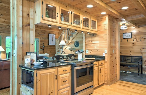 Sugar Mountain House | Sugar Mountain | Sleeps 17 | Dog Friendly | Hot Tub