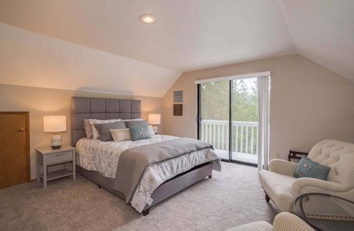 Ardenvoir House | Sugar Shack - Peaceful and Private Remodeled Cabin
