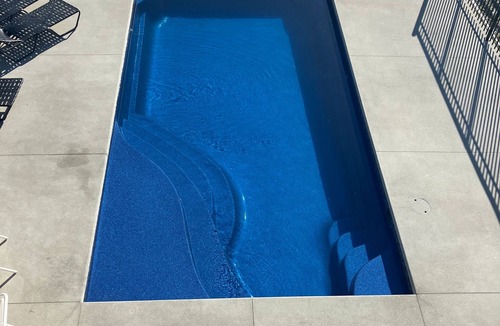 Manson House | Summerset Poolside Paradise