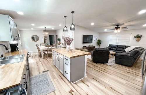 Keslers Cross Lanes House | Summersville Lake Getaway - newly remodeled!