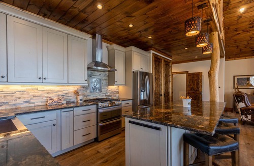 Banner Elk Cabin | Summit Haven - Luxury home in Eagles Nest, hot tub, gameroom