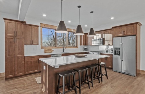 Elk Park Cabin | Sunset View Retreat at Eagles Nest - views, pets, near Winery
