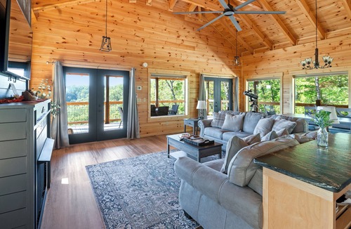 Frenchburg Cabin | Sunsets 4ever Cabin- 360 views 2-bedroom cabin with WiFi & Hot Tub