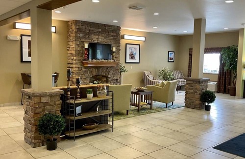 Buckhannon Hotel | SureStay Plus Hotel by Best Western Buckhannon