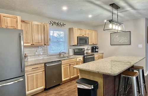 Crouch Crossroad House | Sweet Seclusion in North Johnson City. Sleeps 6. Close to Bristol/JCMC/ETSU/VA
