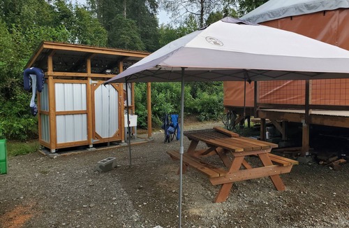 Nikiski Cabin | Sweet yurt on beautiful Nikiski lake