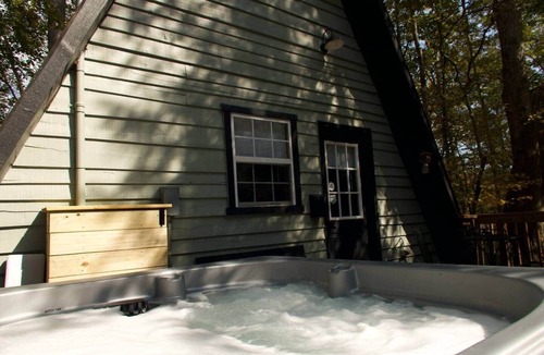 Slade House | Tail End | Outdoor Hot Tub