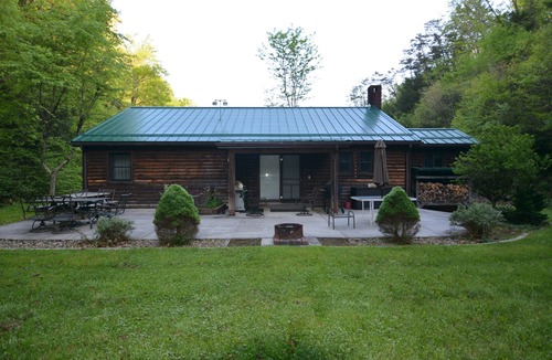 Dailey Cabin | Tanner's Farm- A Private 200 Acre Retreat - 8 Miles of Trails, Wildlife, & More