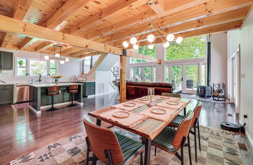 Gandeeville House | 'The Appalachian Hideaway' w/Hiking Trails & Deck