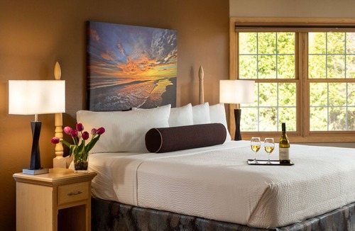 Egg Harbor Hotel | The Ashbrooke