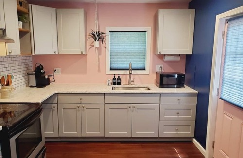 Shepherdstown Apartment | The Blue Bird Summary