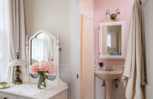 Block Island Bed & Breakfast | The Blue Dory Inn