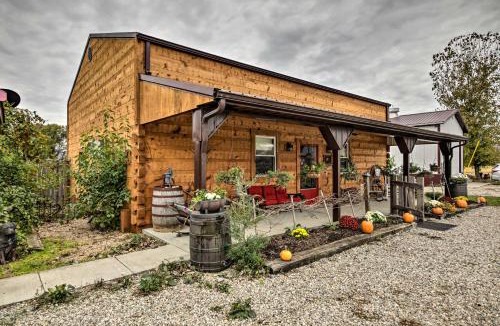 Florence House | 'The Bovard Lodge' Rustic Cabin Near Ohio River!