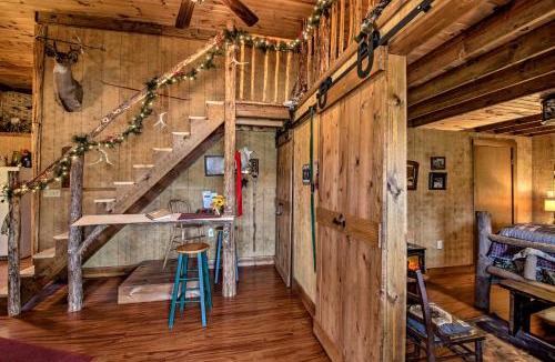 Florence House | 'The Bovard Lodge' Rustic Cabin Near Ohio River!
