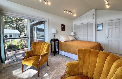 Kodiak House | The Captains View - Cliffside, Ocean Views