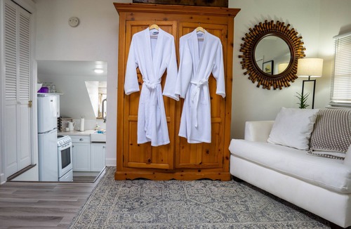 Frankfort Apartment | The Carriage - Quaint Haven 6 mins. to Buffalo Trace
