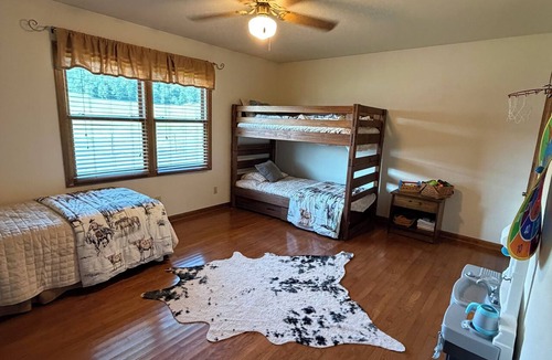 Gallipolis Ferry Other | The Cowboy Way a Charming farmhouse with stunning ranch views and HUGE GAME ROOM