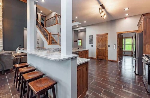 Swanton House | The Crooked Oak Lodge - Deep Creek Lake - Indoor Pool & Hot Tub