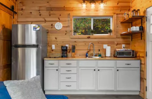 Stanton Cabin | The Dragonfly - Tiny Mountaintop Cabin w/Hot tub