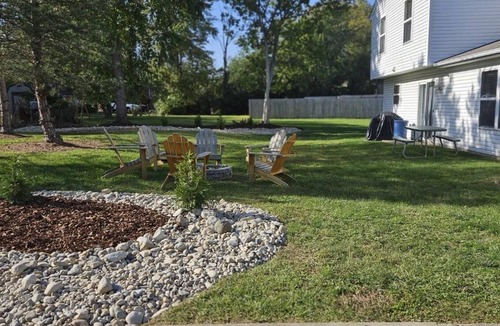 Amelia House | The Dugout Family-friendly baseball themed house, 20 miles from Downtown Cincy