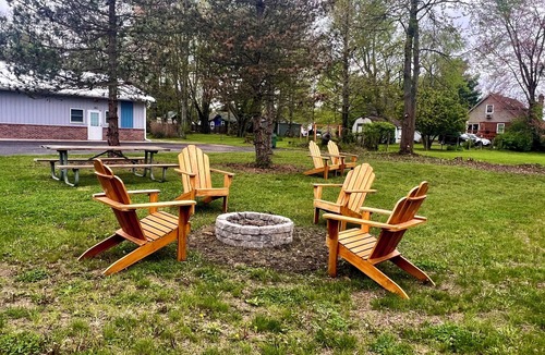 Amelia House | The Dugout Family-friendly baseball themed house, 20 miles from Downtown Cincy