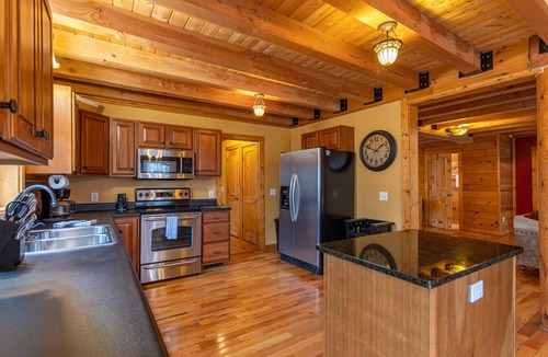 Sugar Mountain House | The Feisty Fox - Beautiful log cabin with hot tub on sugar mountain with outdoor fireplace!