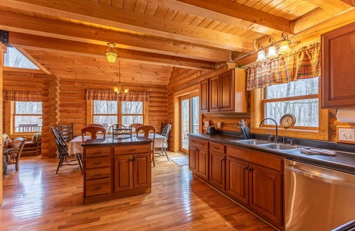 Sugar Mountain House | The Feisty Fox - Beautiful log cabin with hot tub on sugar mountain with outdoor fireplace!