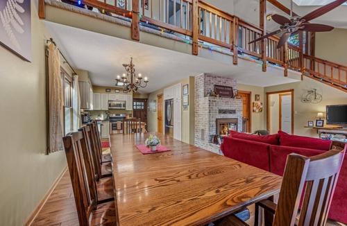 Great Cacapon Cabin | The Fern - Pet-Friendly | Fireplace | River | EV Charger