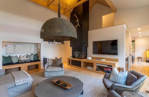 Banner Elk House | The Four One Two Lodge at Eagles Nest