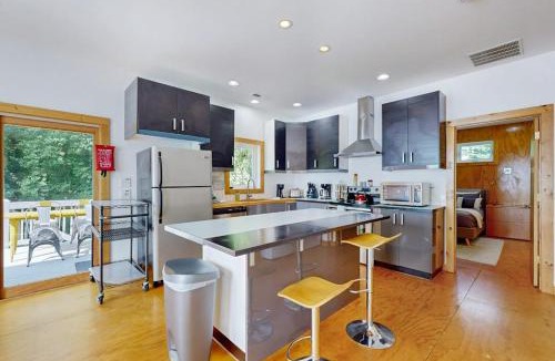 Brevard House | The Lime House