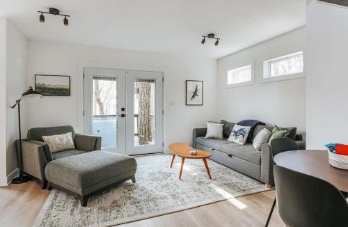 Berkeley Springs House | The Nest - Soaking Tub & Views - Stay with Branch