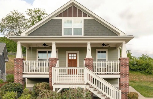 Swannanoa House | The Nest - The Perfect Asheville Getaway; Pet Friendly!, 10 Mins to Downtown