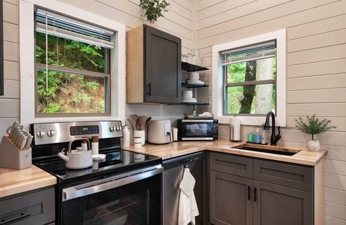 Sevierville Cabin | The Nook