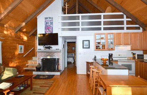 Berkeley Springs Cabin | The Outlook - A Majestic View!