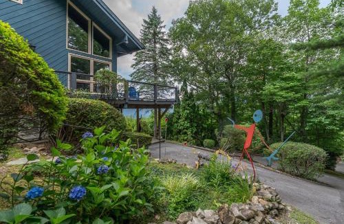 Black Mountain House | The Overlook