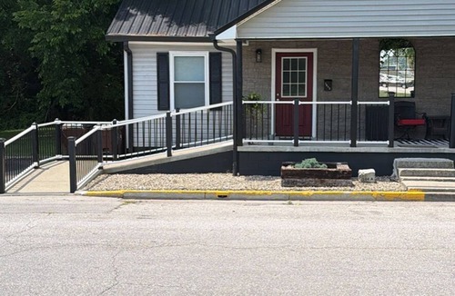 Mount Sterling Apartment | The PawPlex a Cozy 1-bedroom apartment in marvelous Mount Sterling
