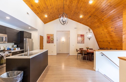 Elk Park House | The Red Barn at Tiffany's Estate - Hot Tub, Pond, Kayaks, Game Room, and much more!