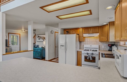 Berkeley Springs House | The Retreat at Upland Trail - Private | View | Fireplace | Game room | Fire pit