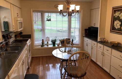 Waynesville House | "The ROOST"-Bagby Family Guest house- Laurel Ridge
