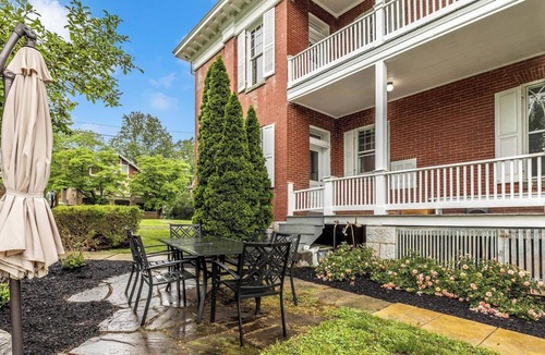 Mercersburg House | The Rosemont Mansion: Steps from Main Street