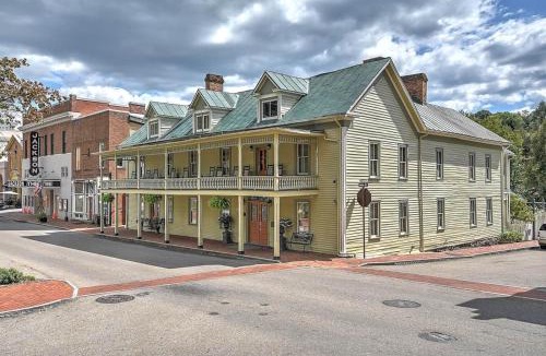 Jonesborough House | The Russell Room at The Historic Eureka Inn and Event Center