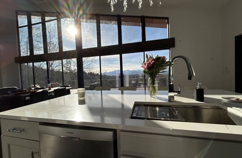 Marion House | The Sanctuary at Table Rock | Wide-Ranging Mountain Views | Hot Tub and Fireplace