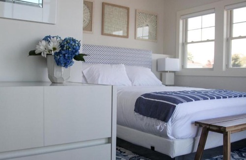 Newport East Hotel | The Sea Breeze Inn