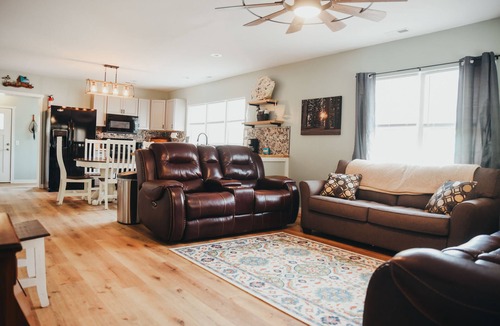 Elizabethton House | The Trout House on Watauga River