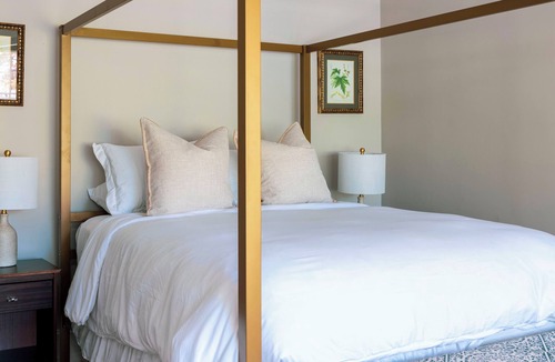 Westerly Bed & Breakfast | The Villa Bed & Breakfast
