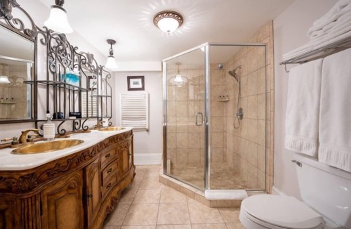 Westerly Bed & Breakfast | The Villa Bed & Breakfast