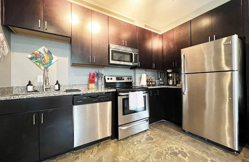 Roanoke Apartment | The West End Flats