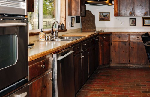 Calverton House | The Whipper Inn at Winfall ~ Horses Welcome