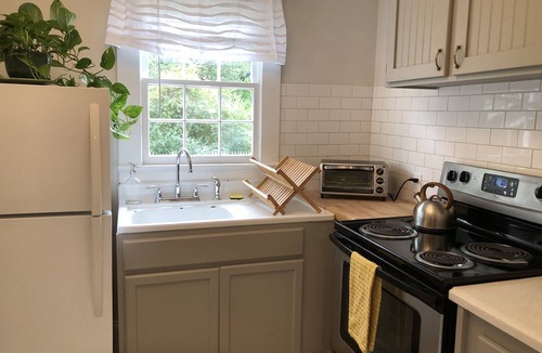 Statesville Apartment | The Writers Nest Peaceful studio apartment near historic downtown